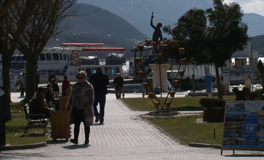  Alarm në tregun e punës: Rritet puna “në të zezë”, zgjidhja kërkohet te studentët