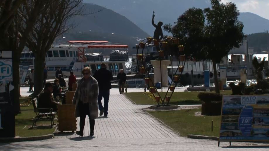 alarm-ne-tregun-e-punes-rritet-puna-ne-te-zeze-zgjidhja-kerkohet-te-studentet