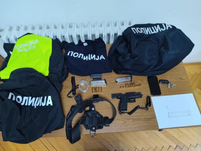 arrestohet-nje-person-ne-strumice-iu-gjeten-kokaine-arme-dhe-pajisje-policore-ne-veture