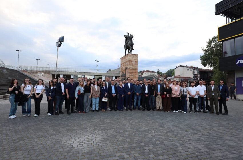  Kasami me të rinjtë: Rinia në qendër të vizionit të VLEN-it
