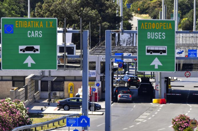 Greqia pritet të lehtësojë rrugën drejt detit  përmes organizimit të ri kufitar