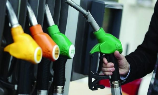 Benzina kalon 100 denarë  dizeli ulet   nga sot çmimet e reja të karburanteve në Maqedoni